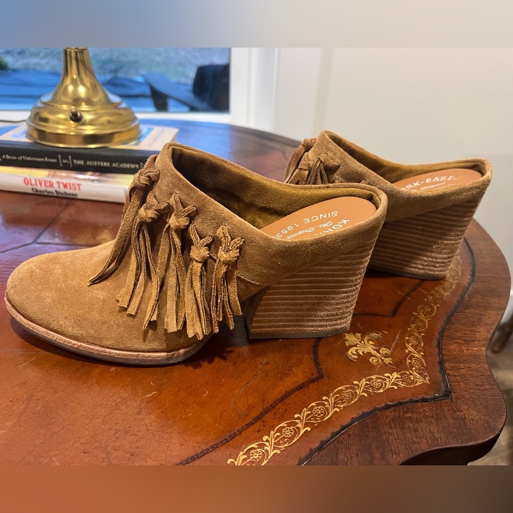 Korks Suede Fringed Booties size 9.